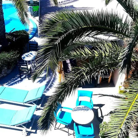 Apartmanhotel The Perísza