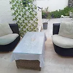 The Lägenhetshotell Perissa (Santorini)