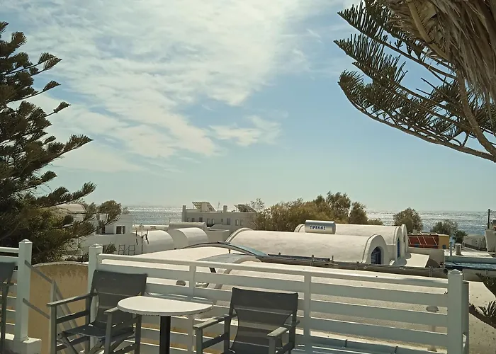 Aparthotel The Perissa (Santorini)